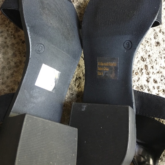 Black Ankle Strap Sandals, EXCELLENT condition - Picture 4 of 4